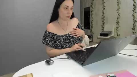 Snapshot of spoiled_lilit chatting on 06-23-26, 09:13 Lilith online show from 06-23-26, 09:13