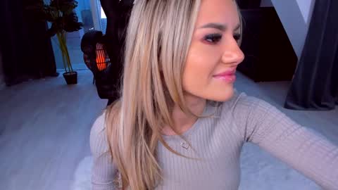 Anna online show from 12-29-24, 01:28