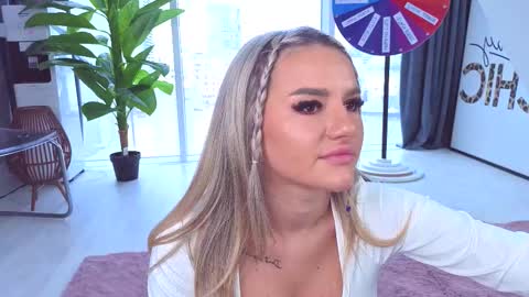 Anna online show from 09-11-25, 10:37