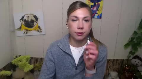 Snapshot of sport_tall_karina chatting on 12-20-24, 08:28 Karina online show from 12-20-24, 08:28