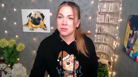 Snapshot of sport_tall_karina chatting on 12-28-24, 09:20 Karina online show from 12-28-24, 09:20