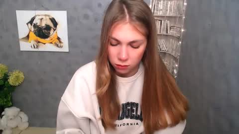 Snapshot of sport_tall_karina chatting on 02-10-25, 09:14 Karina online show from 02-10-25, 09:14