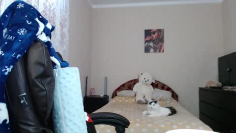 Tips are the best compliment to a woman online show from 01-13-25, 07:11