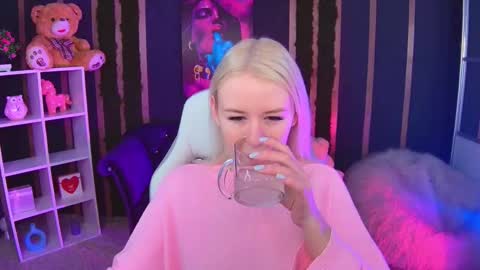 Snapshot of springajara chatting on 12-02-25, 06:08 Vetta online show from 12-02-25, 06:08