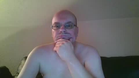 Snapshot of spritzer47 chatting on 06-28-26, 09:15 spritzer47 online show from 06-28-26, 09:15