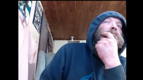 Snapshot of squegly chatting on 02-05-25, 03:45 Bryan online show from 02-05-25, 03:45