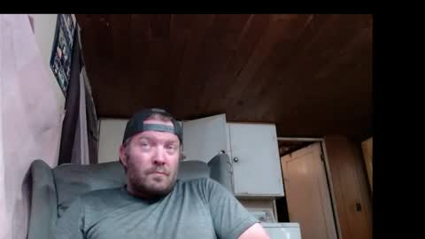 Snapshot of squegly chatting on 05-21-26, 07:48 Bryan online show from 05-21-26, 07:48