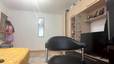 Snapshot of squirt_bunny77 chatting on 06-10-26, 11:42 My name is Maya Lush is activeThere are legends that in this room all your wishes can come true Private is Open online show from 06-10-26, 11:42