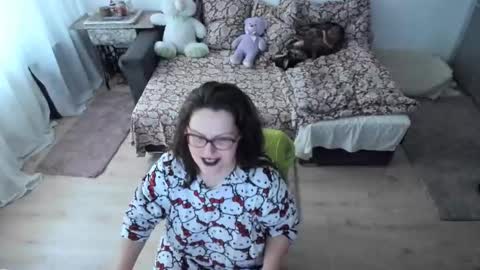 Snapshot of squirt_kimmm chatting on 10-16-25, 07:42 Kim online show from 10-16-25, 07:42