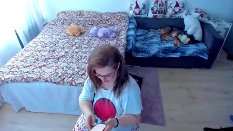 Kim online show from 12-18-25, 11:49