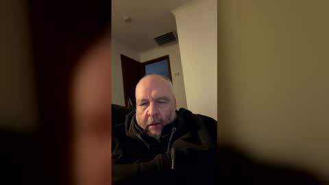 Snapshot of squirting_daddy chatting on 04-09-26, 08:36 squirting_daddy online show from 04-09-26, 08:36