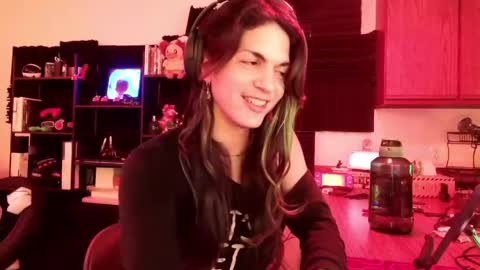 Earthling Gurl Michelle Allergy online show from 04-03-26, 03:04