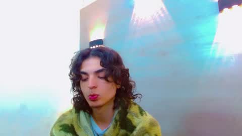 Snapshot of sr_bonnyethan chatting on 11-10-25, 02:38 ethan online show from 11-10-25, 02:38