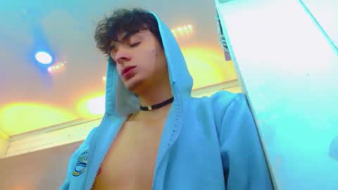 Snapshot of sr_bonnyethan chatting on 12-02-25, 02:12 ethan online show from 12-02-25, 02:12