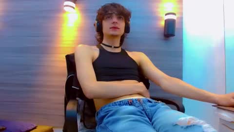 ethan online show from 04-06-26, 01:45