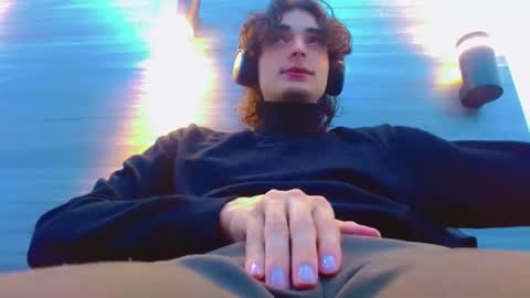 Snapshot of sr_bonnyethan chatting on 05-13-26, 01:30 ethan online show from 05-13-26, 01:30
