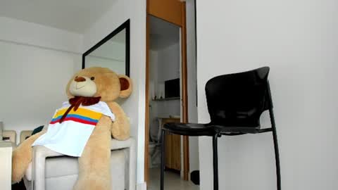 Snapshot of sr_smit_hot chatting on 07-13-26, 05:49 ANDR online show from 07-13-26, 05:49
