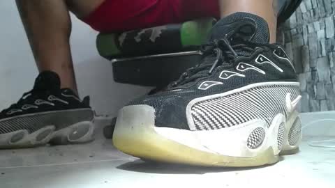 Snapshot of srfindomfeet_ chatting on 05-14-26, 05:58 sr master cum its my old account online show from 05-14-26, 05:58
