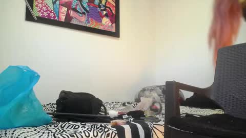 Snapshot of srta_fox chatting on 09-10-25, 11:54 Srta. Fox online show from 09-10-25, 11:54