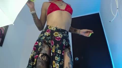 Snapshot of srta_fox chatting on 09-12-25, 02:39 Srta. Fox online show from 09-12-25, 02:39