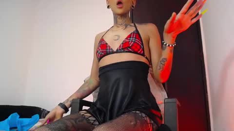 Snapshot of srta_fox chatting on 09-16-25, 11:55 Srta. Fox online show from 09-16-25, 11:55