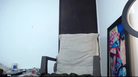 Snapshot of srta_fox chatting on 10-04-25, 08:12 Srta. Fox online show from 10-04-25, 08:12