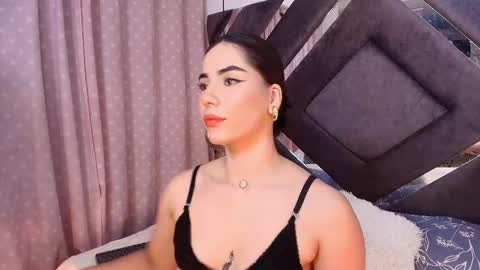 Snapshot of ss_samantha chatting on 02-19-25, 07:27 samantha online show from 02-19-25, 07:27