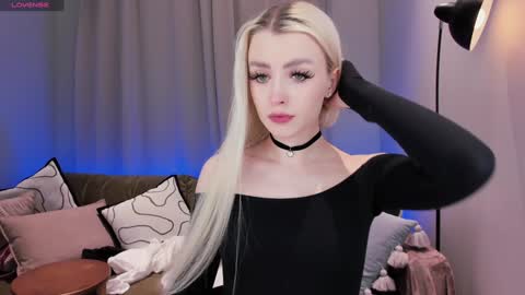 Snapshot of ssashagarter chatting on 01-29-25, 06:39 Alexandra online show from 01-29-25, 06:39