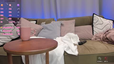 Snapshot of ssashagarter chatting on 01-31-25, 09:05 Alexandra online show from 01-31-25, 09:05