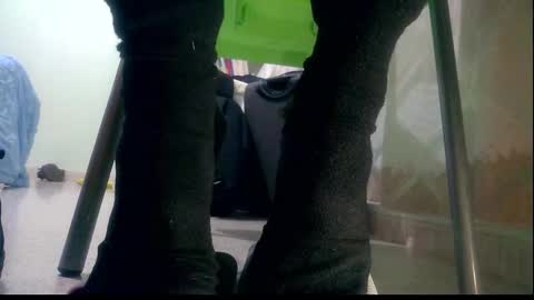 Snapshot of ssenzo chatting on 01-17-25, 08:22 ssenzo online show from 01-17-25, 08:22