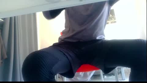 Snapshot of ssenzo chatting on 02-09-25, 12:08 ssenzo online show from 02-09-25, 12:08