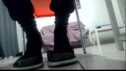 Snapshot of ssenzo chatting on 12-16-25, 06:46 ssenzo online show from 12-16-25, 06:46