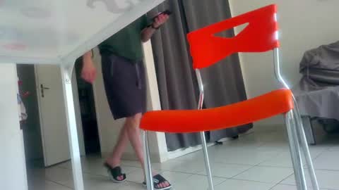 Snapshot of ssenzo chatting on 06-24-26, 04:55 ssenzo online show from 06-24-26, 04:55