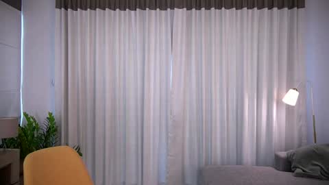 Scarlett online show from 12-31-24, 04:06