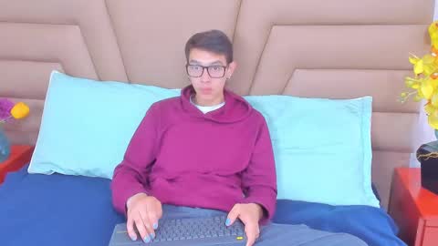 Ssweetthott online show from 03-08-25, 01:03