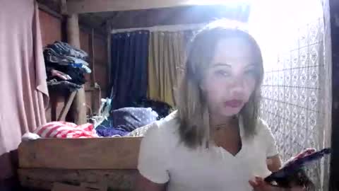 Snapshot of staceyhard018 chatting on 05-12-26, 12:35 STACEY online show from 05-12-26, 12:35