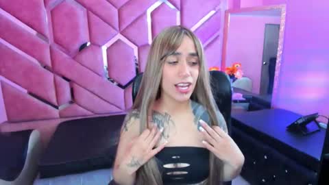 Stacey lee online show from 11-19-25, 02:44