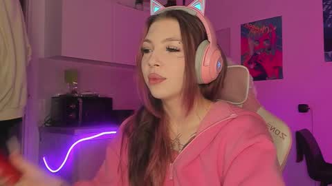 Snapshot of stacy_quinst chatting on 11-19-25, 02:17 Stacy online show from 11-19-25, 02:17