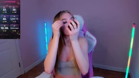 Stacy Mon Tue Wed Thu Fri Sun GMT GMT 3 1000am - 0400pm  online show from 01-31-25, 11:24