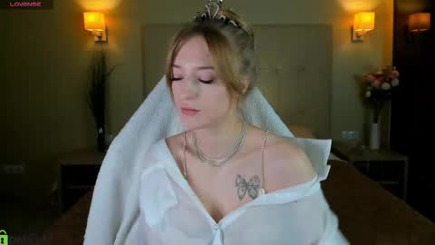 Stacy Mon Tue Wed Thu Fri Sun GMT GMT 3 1000am - 0400pm  online show from 02-20-26, 09:21