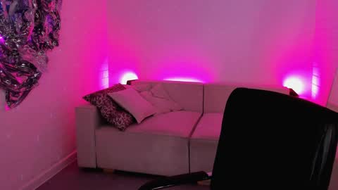 Stasey online show from 05-29-26, 04:05