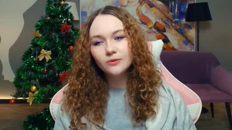 Snapshot of stacyroller chatting on 02-21-26, 06:53 Violet online show from 02-21-26, 06:53