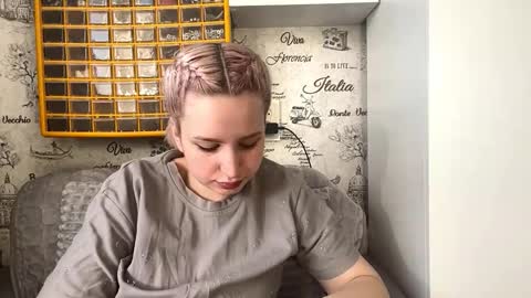 Emma online show from 02-15-26, 05:04