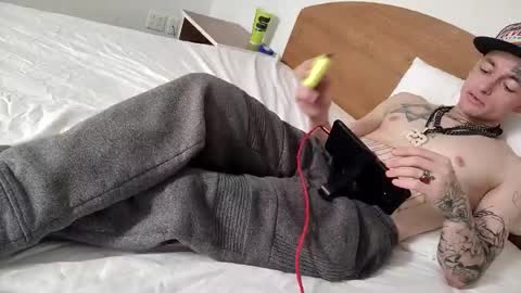 Straightupdownbad online show from 02-11-26, 12:43