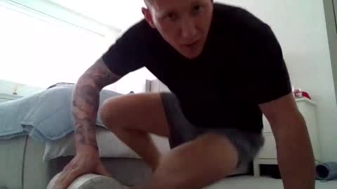 Snapshot of stanleyyyy26 chatting on 02-18-26, 02:02 stanleyyyy26 online show from 02-18-26, 02:02