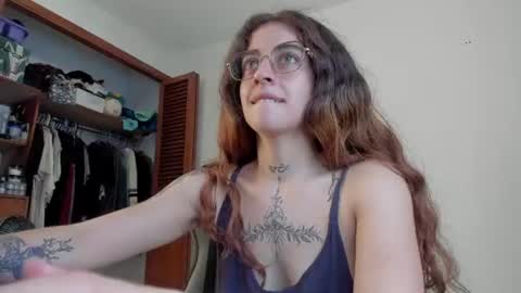 Snapshot of star_shooting chatting on 06-10-26, 06:18 star_shooting online show from 06-10-26, 06:18