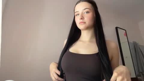 Lola online show from 06-13-26, 10:24