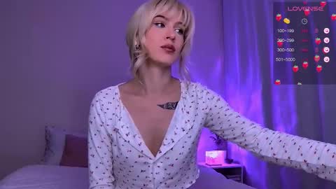 Stacey online show from 03-09-25, 04:38