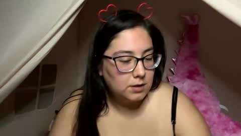 StarriXo online show from 05-10-26, 01:11