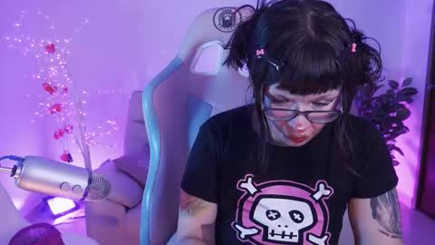 Yoko online show from 10-04-25, 02:09